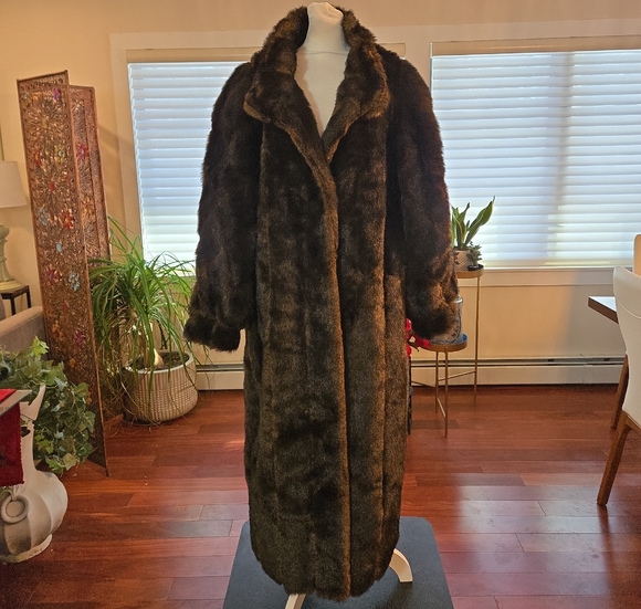 VTG Olympia Faux Fur Plush Full Length Maxi Glam Mob Wife Coat USA Womens 1X - Picture 2 of 12